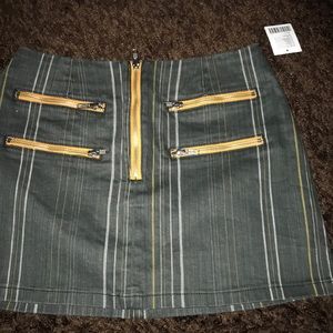 urban outfitters skirt size small
